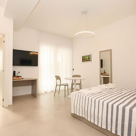 Agora Vieste Rooms & Apartments Buitenkant foto