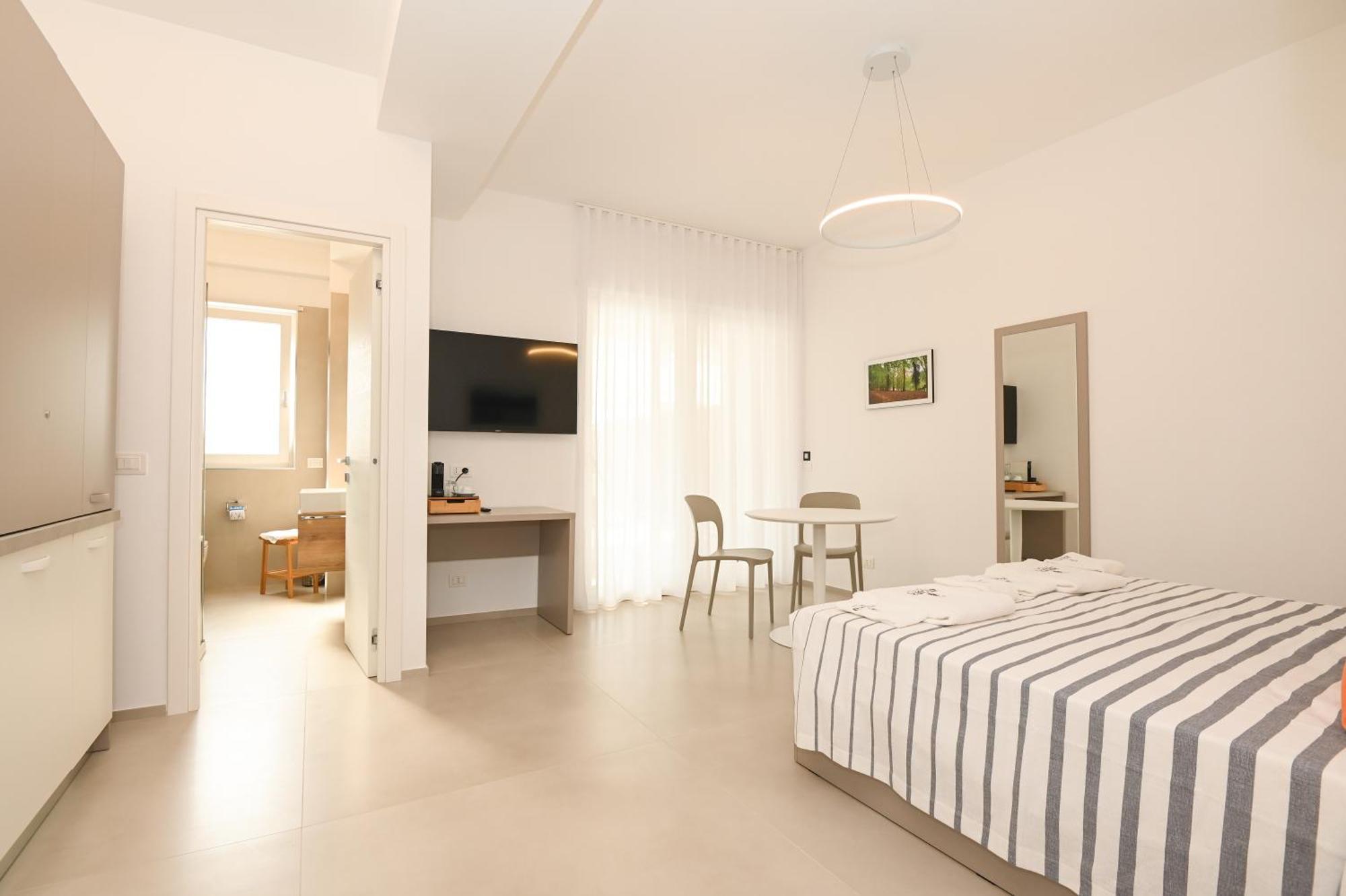 Agora Vieste Rooms & Apartments Buitenkant foto