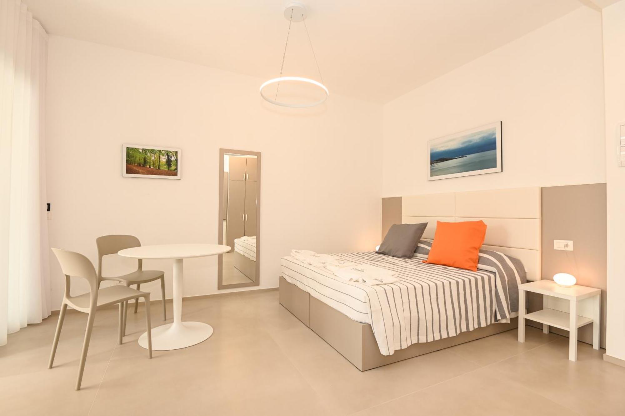 Agora Vieste Rooms & Apartments Buitenkant foto